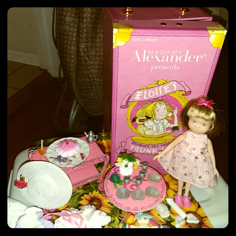 Madame Alexander eloise 2001 tea set